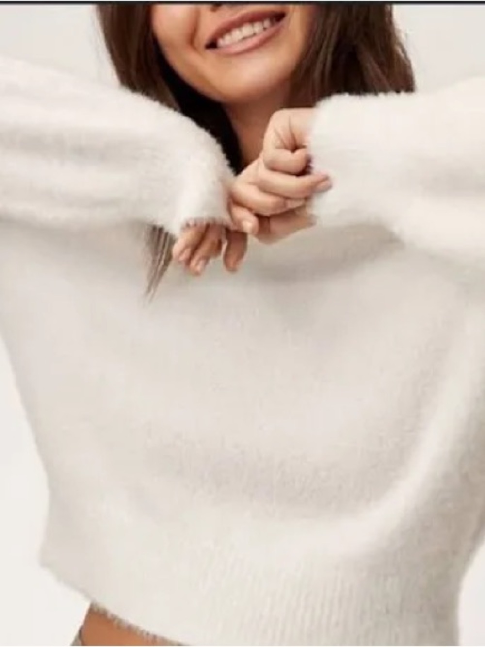 Aritzia Sunday Best medium White Fuzzy Crew Neck long Sleeve Kitten Sweater - Picture 8 of 8